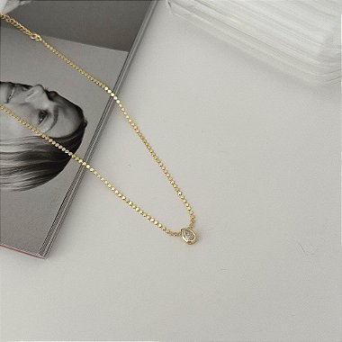 Choker bolinhas achatadas com gota em zircônia