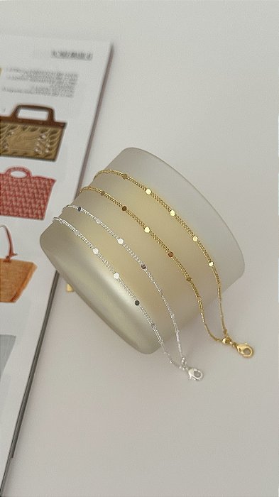 Pulseira dupla plaquinhas brilhosas