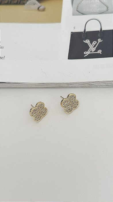Brinco trevo em zircônias