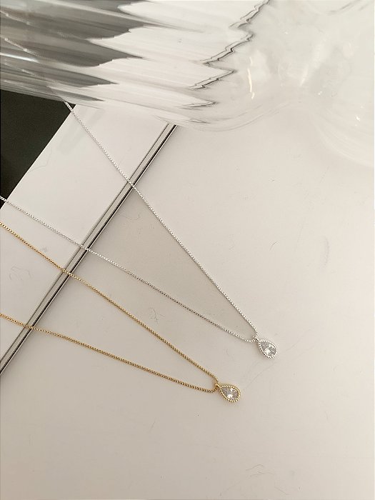Colar mini gota