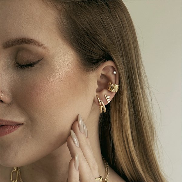 Brinco Earhook Liso com Zircônias