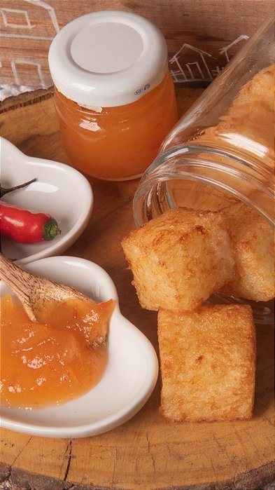 Dadinhos de tapioca (8 unidades) com geleia de pimenta (40g)