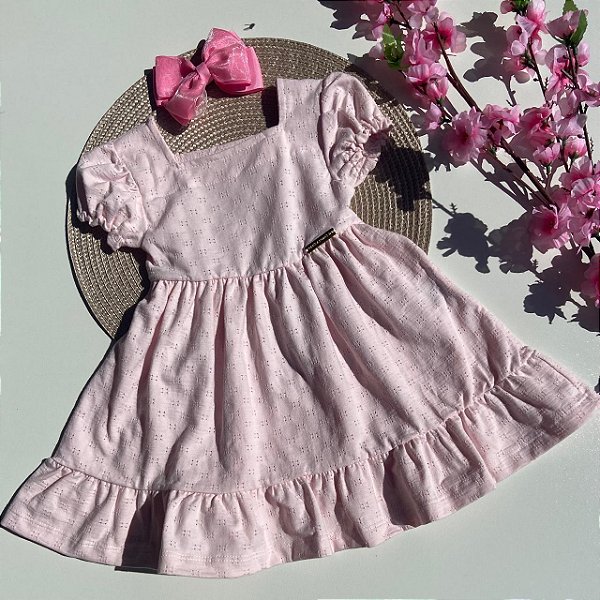Vestido em Laise Rosa