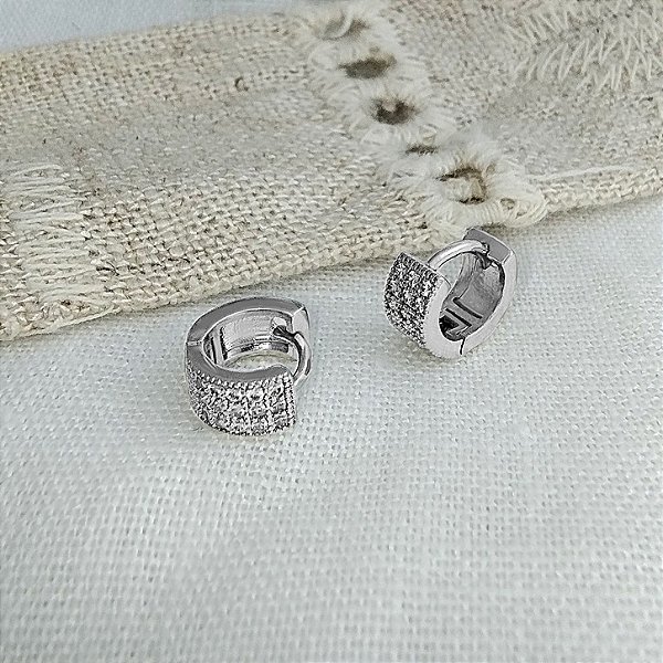 Brinco Meia Lua Cravejado - Semijoia