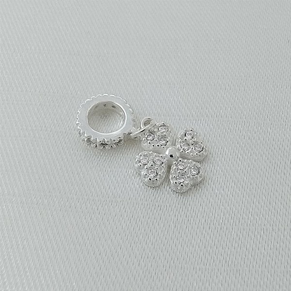 Berloque Trevo cravejado - Prata