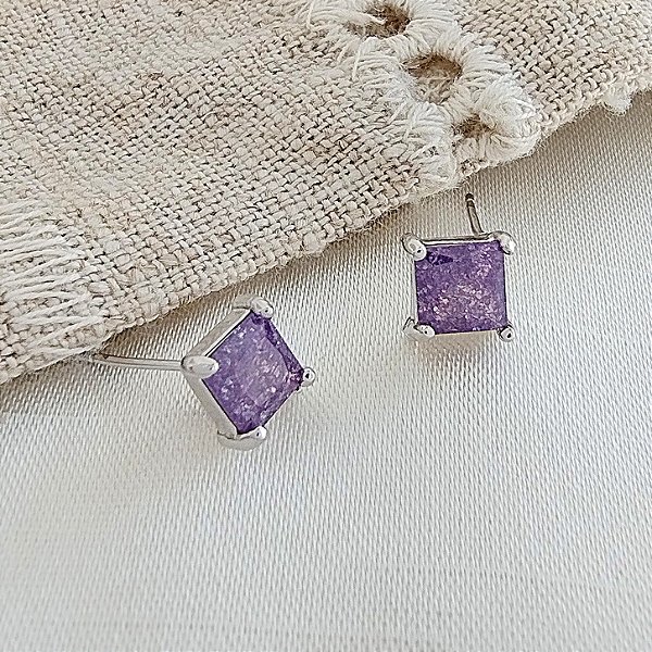 Brinco Quadradro Cristal Roxo Ouro Branco - Semijoia