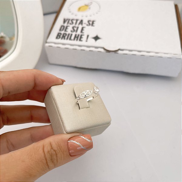 Anel Solitário Aro Corações