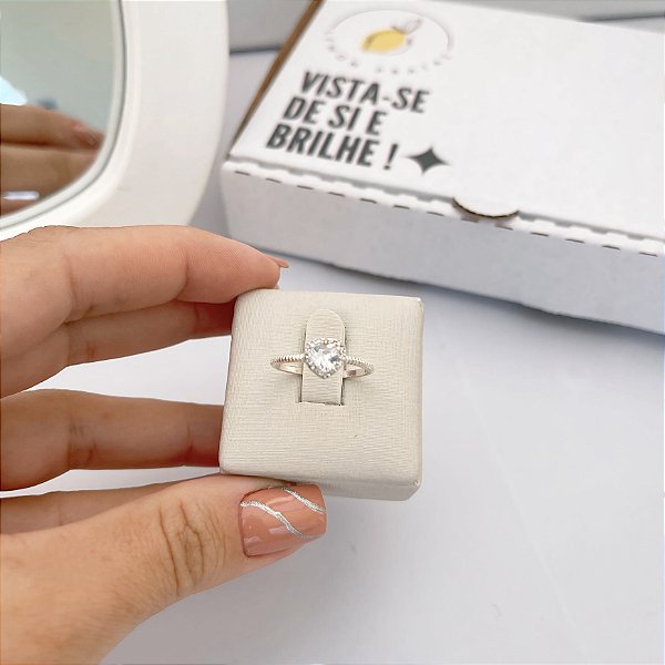 Anel Solitário Coração Cristal