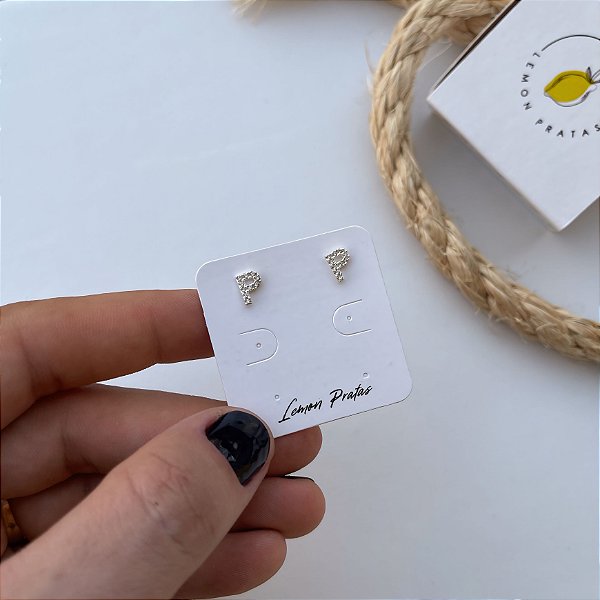 Brinco Letra Cravejado