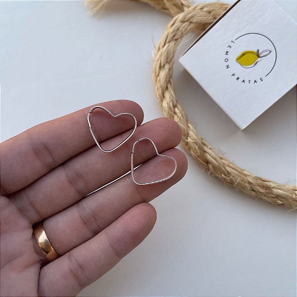 Brinco Argola Coração Meia Cana