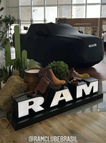 Capa carro pick up Rampage licenciada Ram Clube Brasil