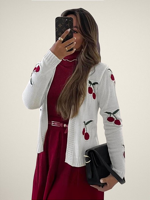 Casaco Tricot Cereja Cherry – Longo e Confortável