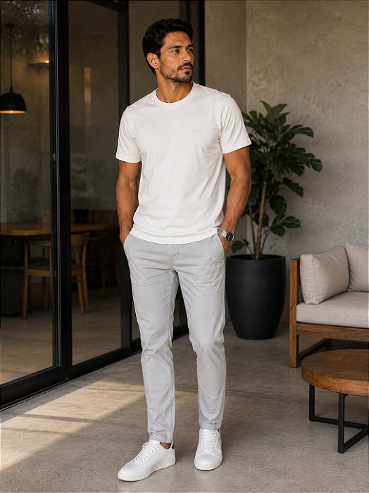 Camiseta Básica Off Gola O - Bordado