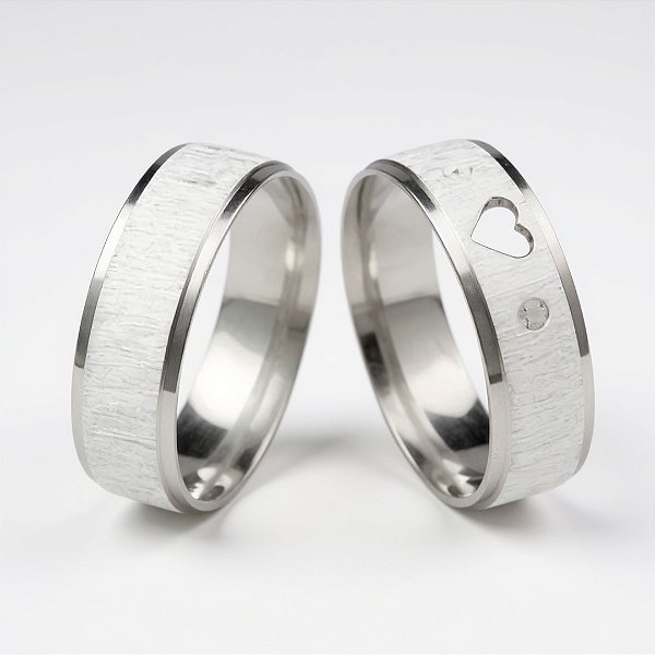 Aliança Namoro Prata Garantia Eterna Da Prata coração vazado e duas pedras