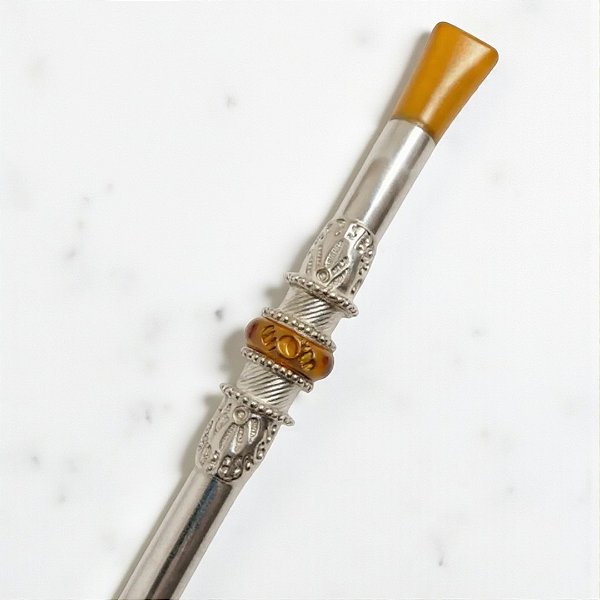 Bomba de prata com anel pequeno em ouro