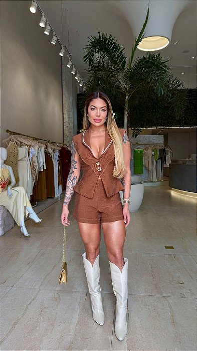 Conjunto Alfaiataria Colete Lapela/Shorts 5 Estrelas !