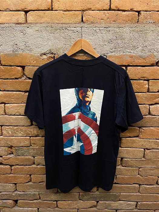 UNIQLO X MARVEL CAMISETA CAPITÃO AMERICA NAVY