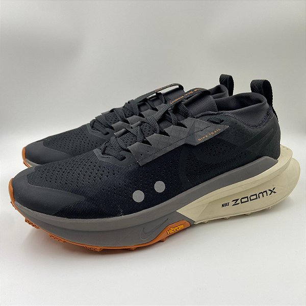NIKE ZEGAMA 2 OFF NOIR MONARCH PALE IVORY