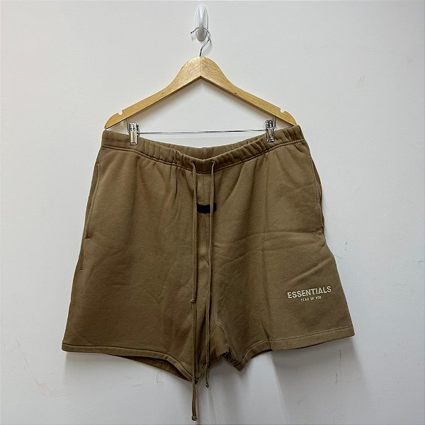 BERMUDA MOLETOM FEAR OF GOD ESSENTIALS DESERT TAUPE