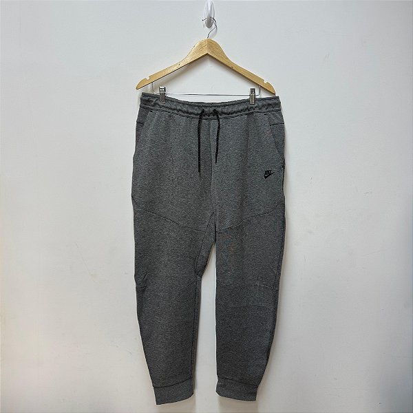 CALÇA NIKE TECH FLEECE