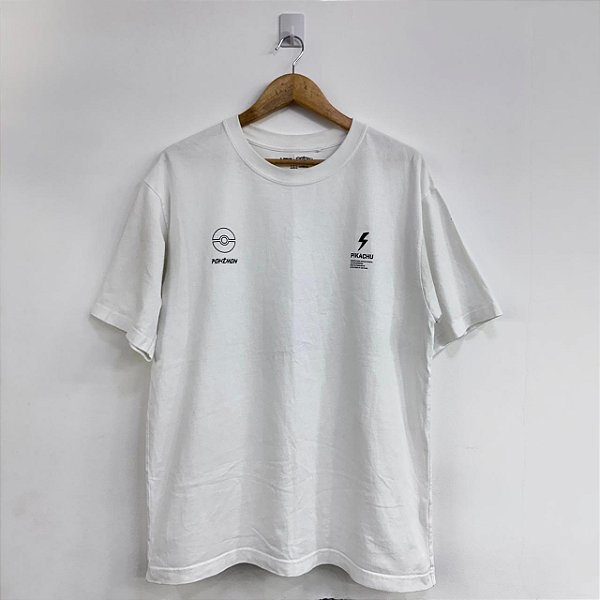 CAMISETA UNIQLO POKEMON MASTERS TRAINERS PIKACHU BRANCA