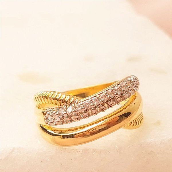 Anel entrelaçados com 1 faixa cravejada em zircônia