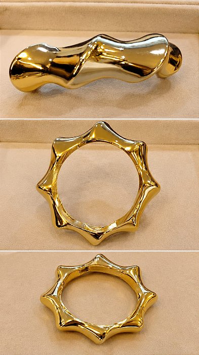 BRACELETE RIGIDO ARO GEOMÉTRICO EM PONTAS