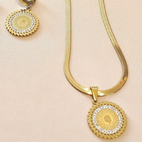 BRINCO ARGOLA COM MEDALHA PENDENTE ESTILO EGÍPCIA