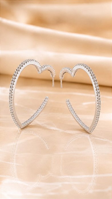 BRINCO ARGOLA CORACAO CRAVEJADO EM ZIRCONIA