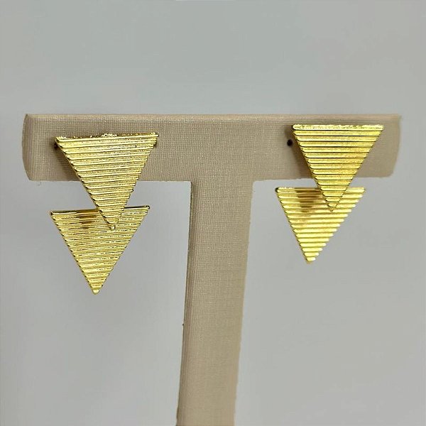 BRINCO TRIANGULOS