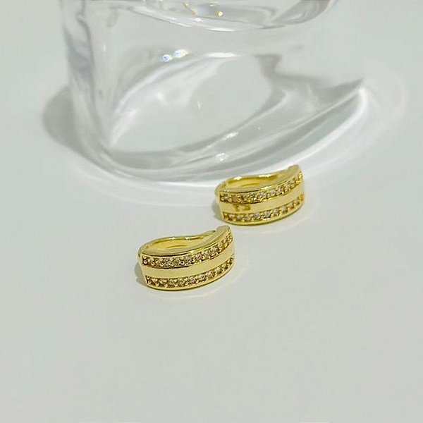 PIERSING PAR ARO DUPLO COM ZIRCONIAS CRAVEJADAS
