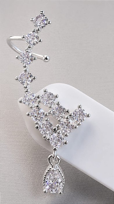 BRINCO ESTILO EAR CUFF TOTALMENTE CRAVEJADO ZIRC C