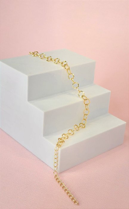 PULSEIRA DELICADA ELOS CIRCULARES DIAMANTADOS