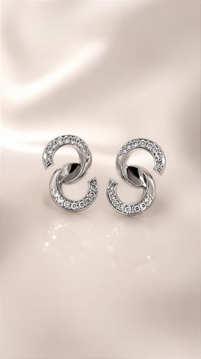 BRINCO ESTILO CHANEL COM ZIRC CRAVEJ