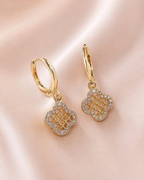 BRINCO TREVO CRAVEJADO EM ZIRCONIA