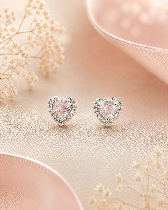 BRINCO CORAÇÃO ROSA CIRCULADO POR ZIRCONIAS 1MM