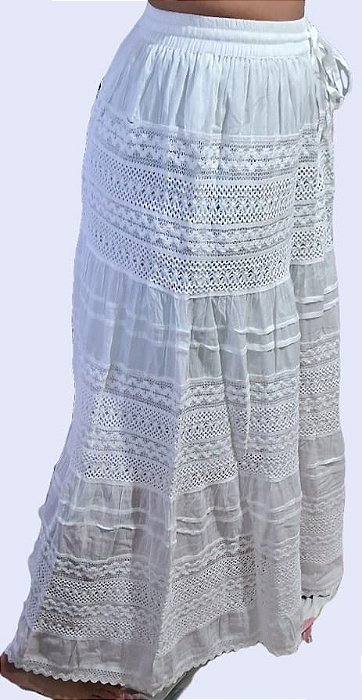 Saia longa com detalhes