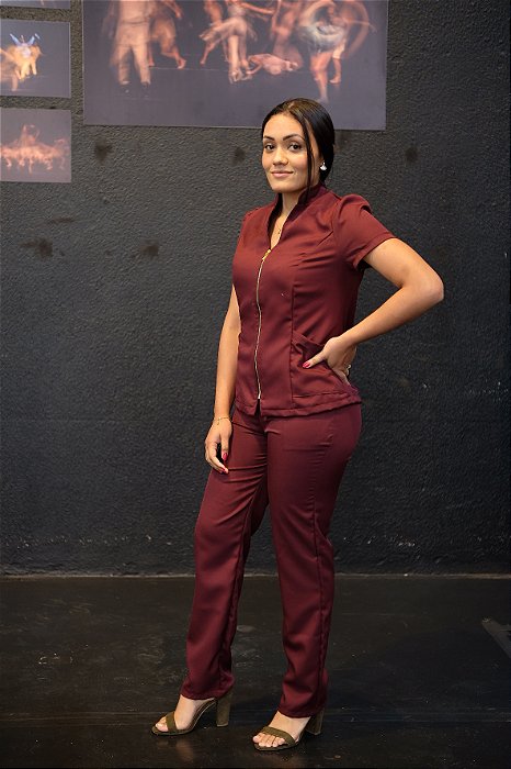Scrub Agatha Bordo