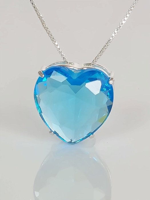 Colar com Pingente Coração de Zircônia Azul