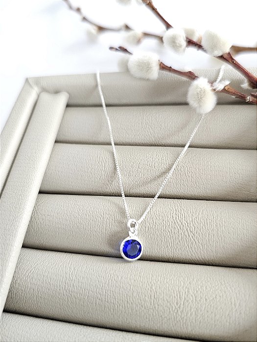 Colar ponto de luz pequeno azul escuro