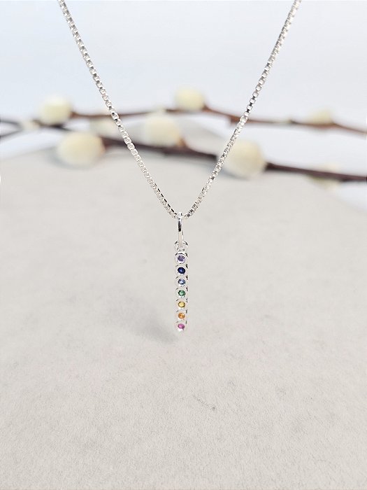 Colar com Pingente Colorido 7 Chakras
