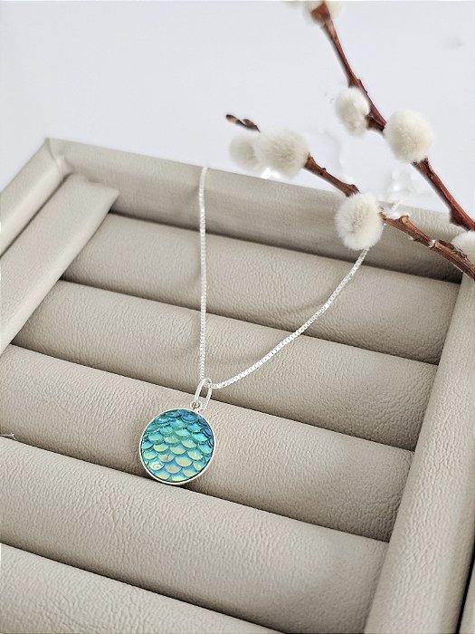 Colar com Pingente Escama de Sereia Verde 12 mm