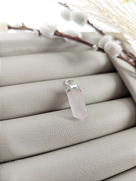 Pingente em Prata 925/ Ponta de Cristal Quartzo Rosa Lapidado