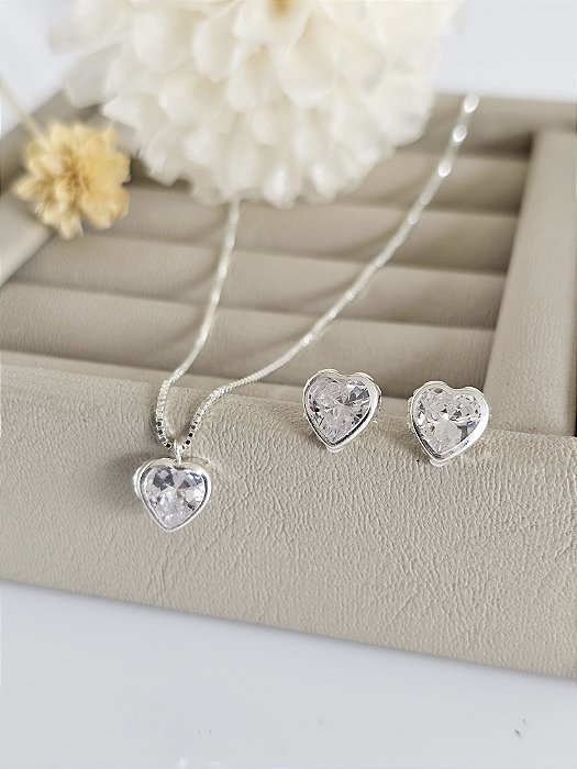 Conjunto colar e brinco coração cristal ( cravação inglesa) 9mm
