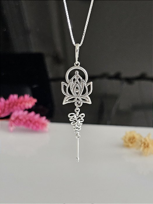 Colar com pingente Flor de lótus Unalome prata 925