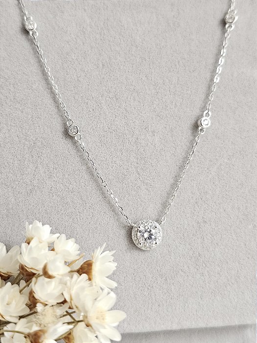 Gargantilha ponto de luz cravejado prata 925 e ródio