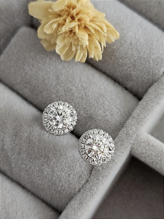 Brinco Moissanite 8mm prata 925 e ródio