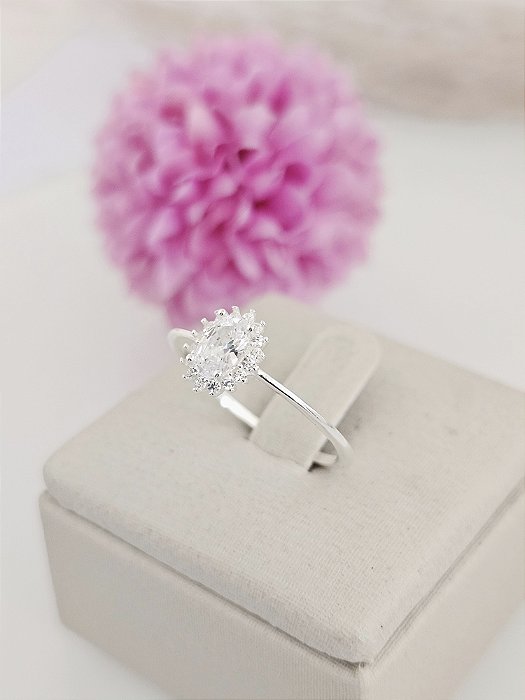 Anel solitário oval cravejado prata 925/ cor cristal