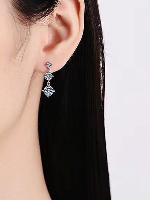 Brinco 3 pedras Moissanite prata 925 com banho de ródio