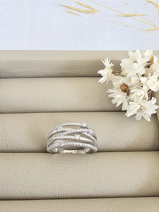 Anel life Moissanite cravejado prata 925 com banho de ródio